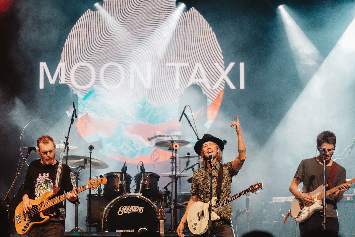 Moon Taxi (@moontaxi) on Twitter photo NYC! Last night at the legendary <a href="/WebsterHall/">Webster Hall</a> was killer! Thank y’all for coming out and singing along. Who’s ready to close out this weekend at <a href="/MGMMusicHall/">MGM Music Hall at Fenway</a> with <a href="/TheElovaters/">The Elovaters</a>!? 🤘
📸: <a href="/evnbrown/">Evan</a> NYC! Last night at the legendary <a href="/WebsterHall/">Webster Hall</a> was killer! Thank y’all for coming out and singing along. Who’s ready to close out this weekend at <a href="/MGMMusicHall/">MGM Music Hall at Fenway</a> with <a href="/TheElovaters/">The Elovaters</a>!? 🤘
📸: <a href="/evnbrown/">Evan</a>