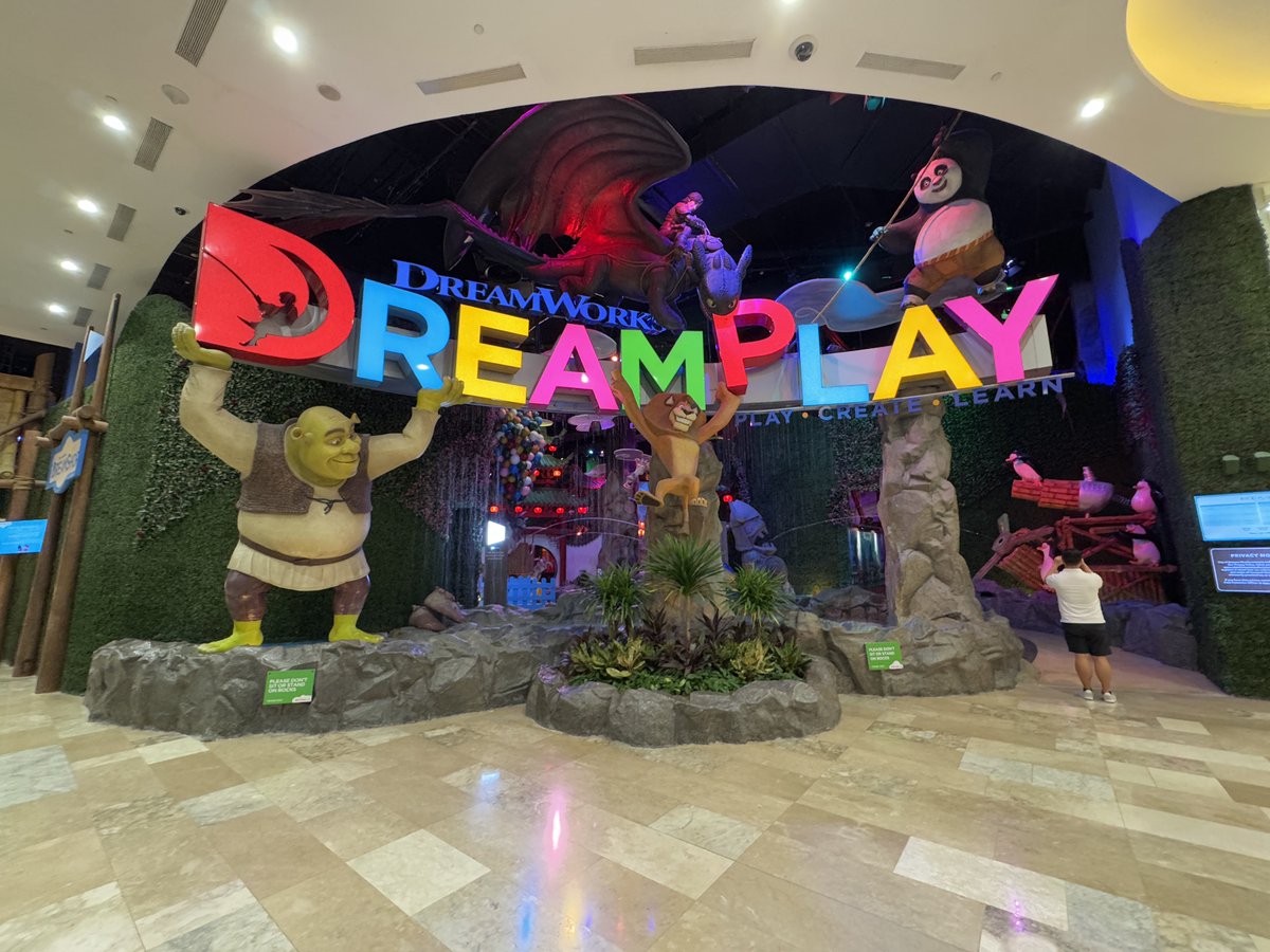 SoCal360's tweet image. DreamPlay is a huge DreamWorks themed Playground for kids with lots of fun activities such as: slides, obstacle course, ball pits, puppet show, cooking class &amp;amp; more! Located inside City of Dream Resort in Manila, Philippines 🇵🇭 

If you’re not participating in the activities, you