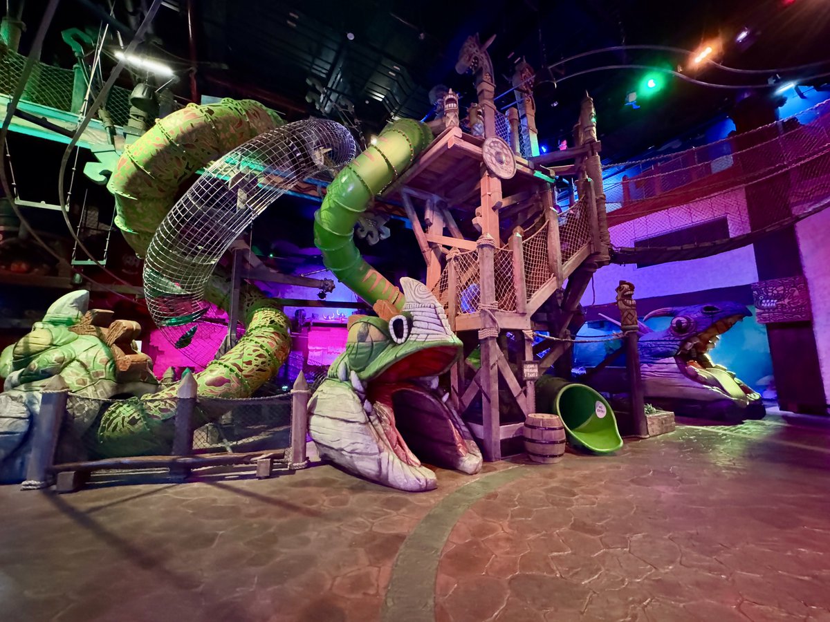 SoCal360's tweet image. DreamPlay is a huge DreamWorks themed Playground for kids with lots of fun activities such as: slides, obstacle course, ball pits, puppet show, cooking class &amp;amp; more! Located inside City of Dream Resort in Manila, Philippines 🇵🇭 

If you’re not participating in the activities, you