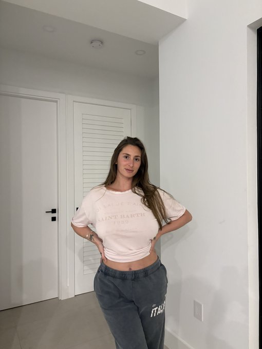 Pick a number 1-25 and ill send u bewbie pics in dms https://t.co/7UaYXukKxJ