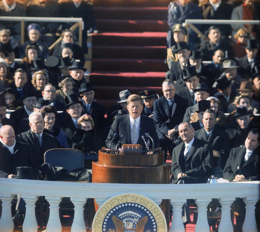The temperature at noon on Monday will be 22 degrees which is the same temperature it was in 1961 when Kennedy was inaugurated.

The ceremony was held outside.

He’s a C0WARD‼️ 
RETWEET if you agree