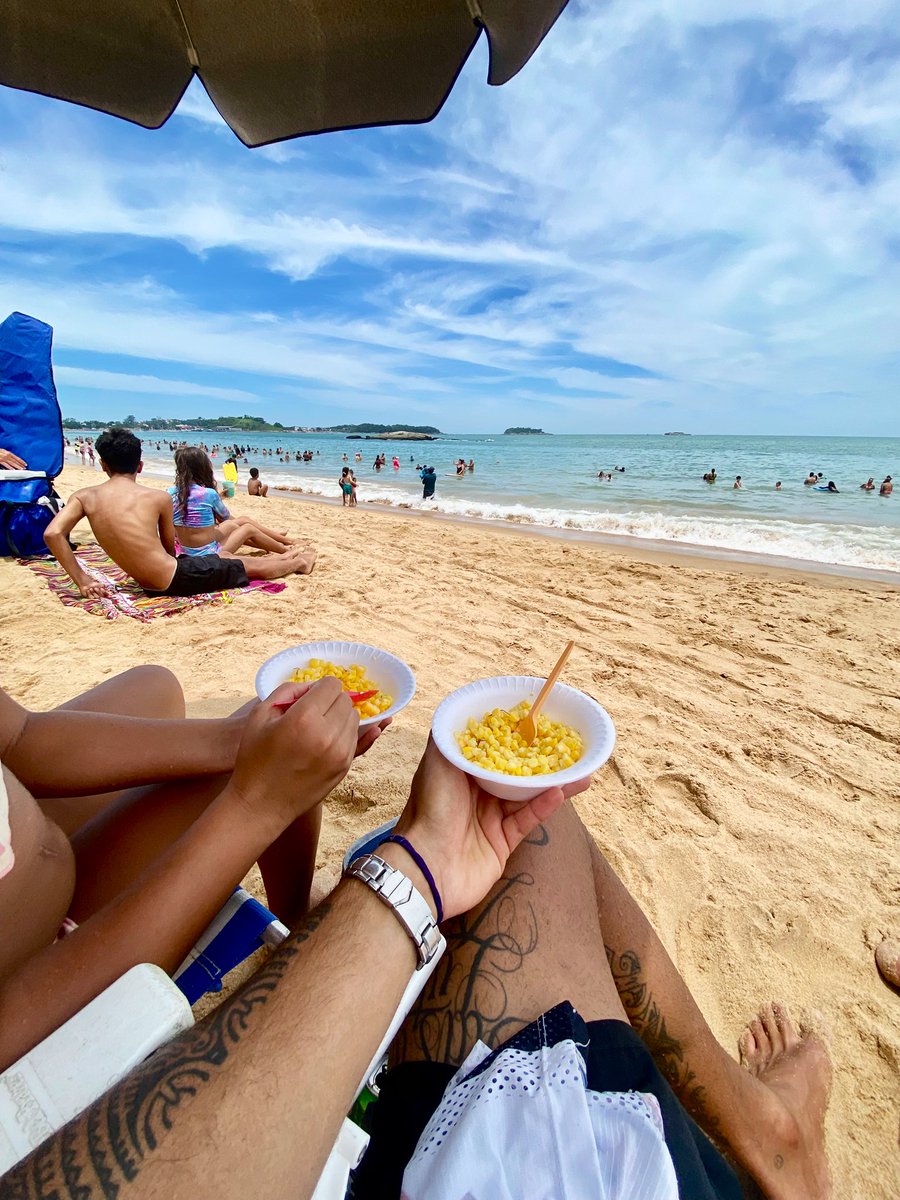 condorshau's tweet photo. Diazão na praiana com minha filhota 👑🏖️ https://t.co/EZbT69VduW
