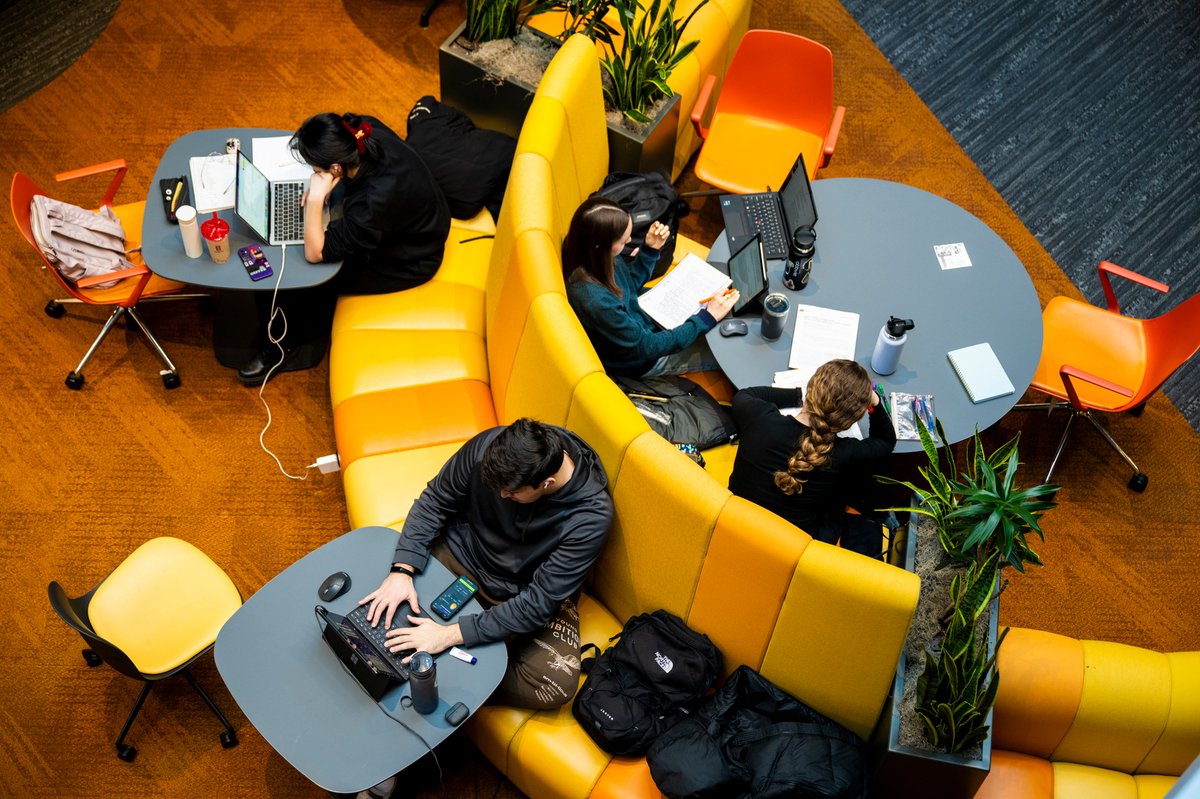 Northeastern's tweet photo. Which study spot are you going for, Snell or Curry? https://t.co/uxCqGV6t2G