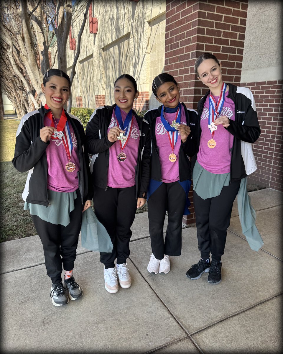 Congratulations to the Bishop Lynch Brigade on finishing in 𝓽𝓱𝓲𝓻𝓭 at the TAPPS State Competition today!

𝐅𝐢𝐫𝐬𝐭 𝐓𝐞𝐚𝐦 𝐀𝐥𝐥-𝐒𝐭𝐚𝐭𝐞
Isabella Ruiz
Alaina Oommen

𝐒𝐞𝐜𝐨𝐧𝐝 𝐓𝐞𝐚𝐦 𝐀𝐥𝐥-𝐒𝐭𝐚𝐭𝐞
Izzy Escobar

𝐇𝐨𝐧𝐨𝐫𝐚𝐛𝐥𝐞 𝐌𝐞𝐧𝐭𝐢𝐨𝐧
Katheryne