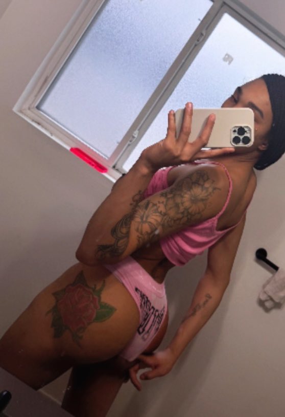 SunshineGoatt's tweet photo. It’s laundry 🧺 day https://t.co/DpwwcCRGeq
