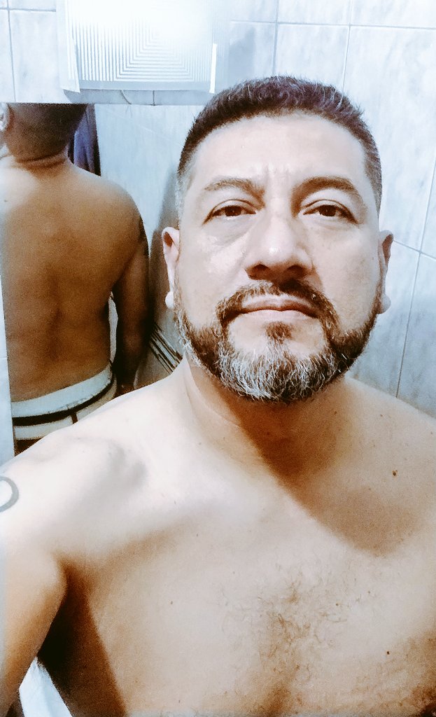 morochodeloeste's tweet photo. Cortecito #fachero (no tengo abuela para que me lo diga) https://t.co/qTAdvJIqDO