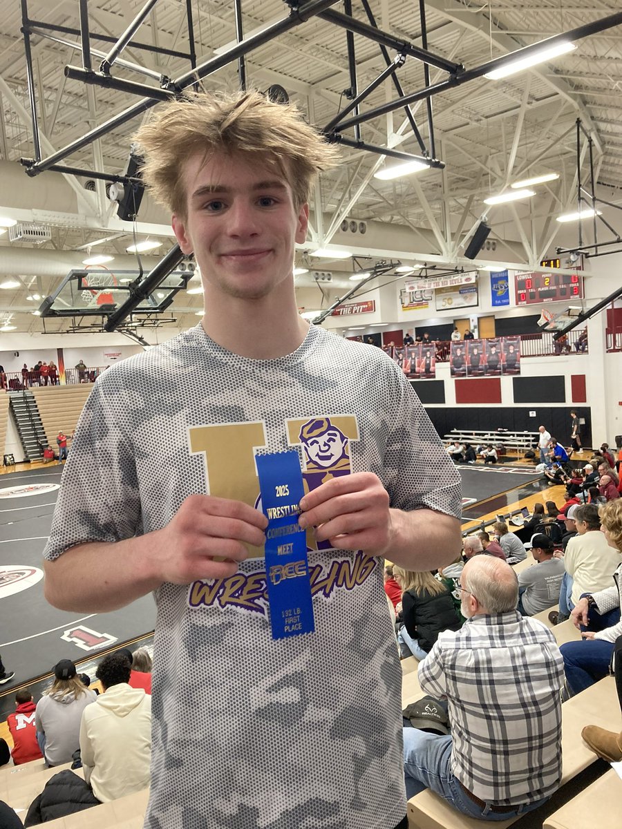 aubin_seth's tweet photo. Bumped up to 132 for conference and won my 4th Conference title!!! @BrickieWrestlin https://t.co/DAumPdVh08
