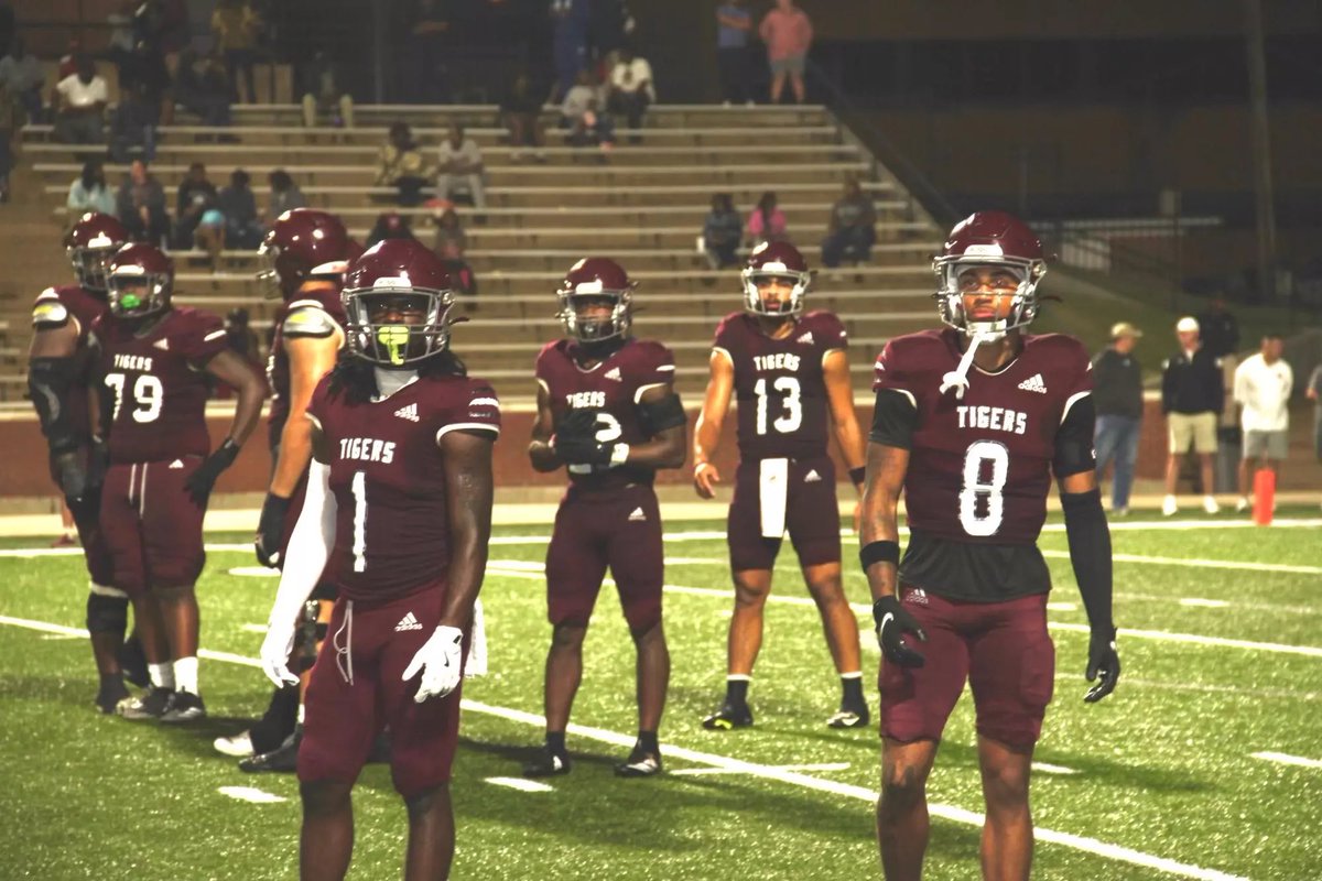 Markell McCain (@markellomccain5) on Twitter photo After A Great Talk With Coach <a href="/oc7888/">Larry Williams Head Football Coach Coahoma CC</a> , I Am Blessed To Receive An Offer From Coahoma Community College ! 🐅 <a href="/Bush52Coach/">Morris Bush, Ed. S</a> <a href="/SnacksTees01/">Marvin McCain</a> <a href="/PlayBookAthlete/">PLAYBOOK ATHLETE</a> After A Great Talk With Coach <a href="/oc7888/">Larry Williams Head Football Coach Coahoma CC</a> , I Am Blessed To Receive An Offer From Coahoma Community College ! 🐅 <a href="/Bush52Coach/">Morris Bush, Ed. S</a> <a href="/SnacksTees01/">Marvin McCain</a> <a href="/PlayBookAthlete/">PLAYBOOK ATHLETE</a>
