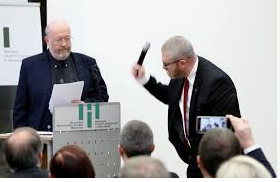 HanterPoen's tweet photo. G. Braun dał Nam poczucie dumy ,jako jedyny zareagował na neo-stalinowskie chanuczenie-zaŻydzanie ,zerwał spotkanie z ŻYDOWSKIM POLONOFOBEM-KŁAMCĄ #grabowski. My Polacy-Naród mamy DOŚĆ antypolonizmu żydowskiego od 36 lat. ŻYDY WON ‼️#Alija🇮🇱#DrugiMarzec68 nadchodzi. #StopUkroPol! https://t.co/vuRE9Ckp4Y