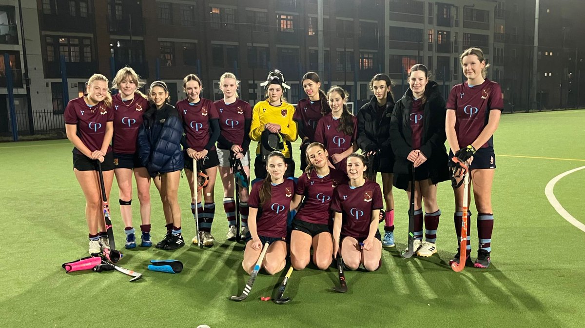Our year 8-12 juniors playing for our seniors Jaguars team got 2025 off to a great start with a 6-2 win v East London W5s. One from Livvy, two from Eva and a hat trick from Mia!🙌🏾 🏑
Great work girls 👏🏼👏🏼