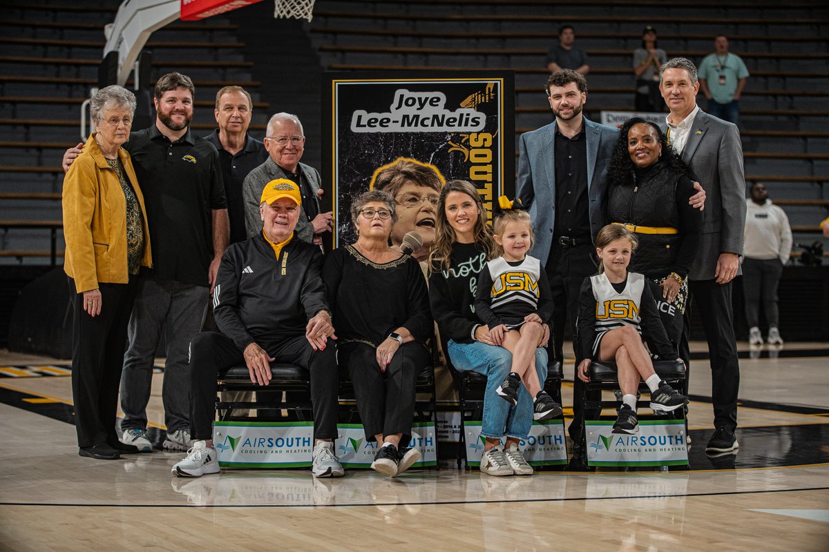 𝗙𝗢𝗥𝗘𝗩𝗘𝗥 𝗔 𝗟𝗘𝗚𝗘𝗡𝗗

Welcome to the Legends Club, Coach!

#McNelisStrong | #SMTTT