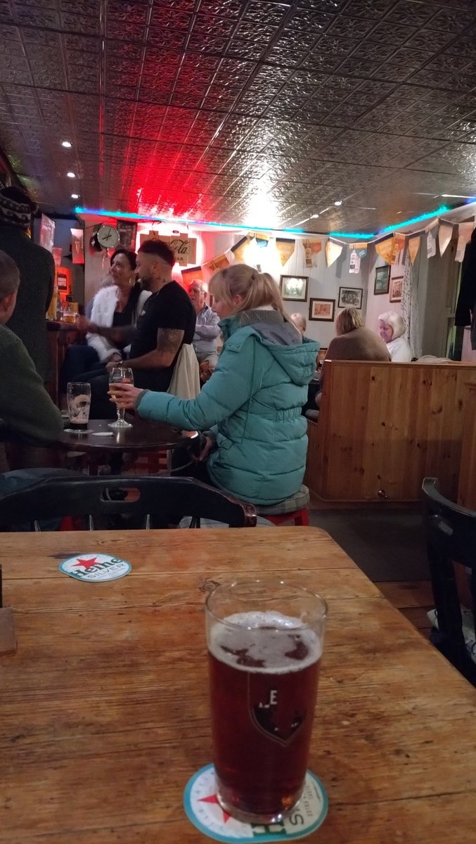 Sportywagon's tweet image. Our watering hole for the night The Rising Sun Kingsand Celebrating 20 years since I last had a cigarette Have a great weekend all #Goodtobealive