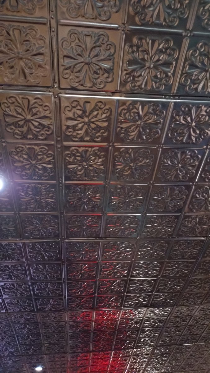 Sportywagon's tweet image. Our watering hole for the night The Rising Sun Kingsand Celebrating 20 years since I last had a cigarette Have a great weekend all #Goodtobealive