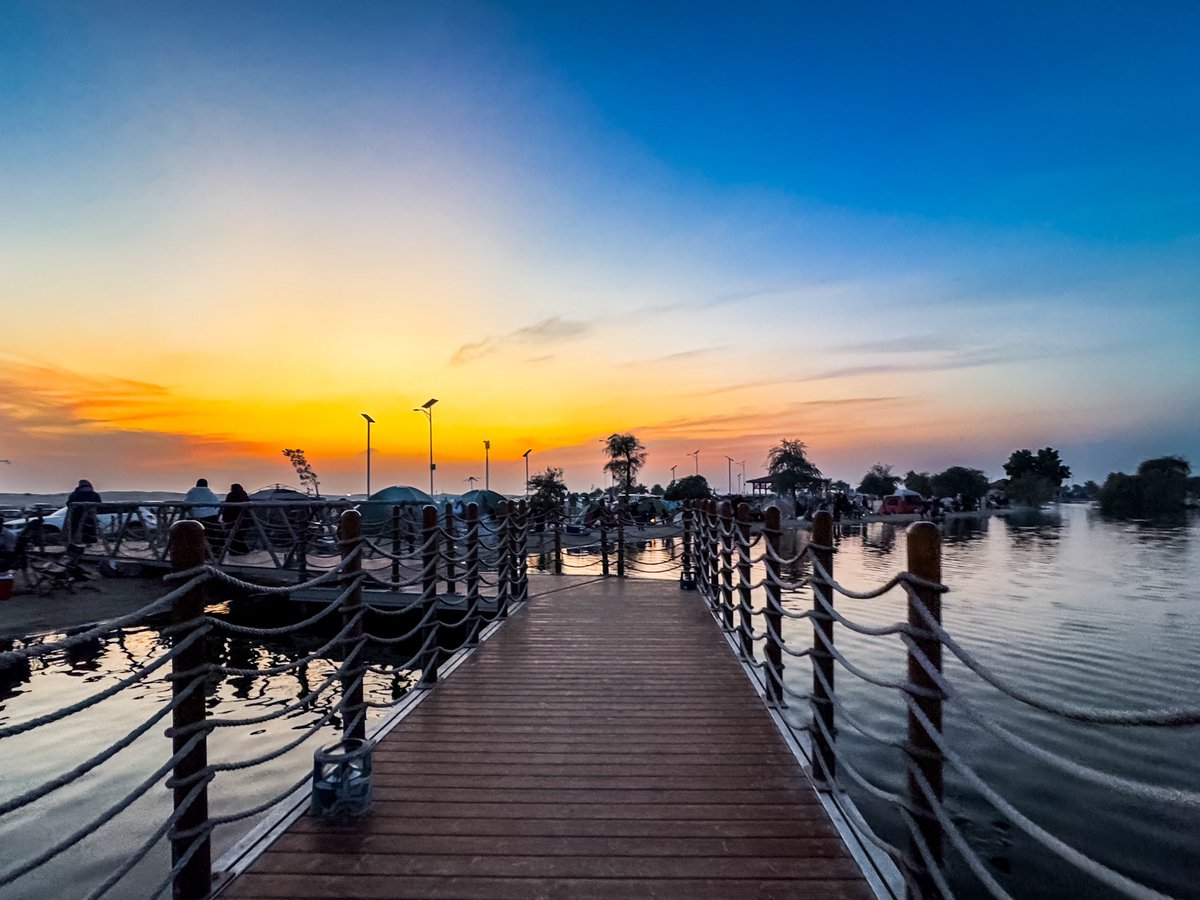 RBPhoto22237653's tweet photo. Wahtba lake at abu dhabi https://t.co/Y95k50acIZ