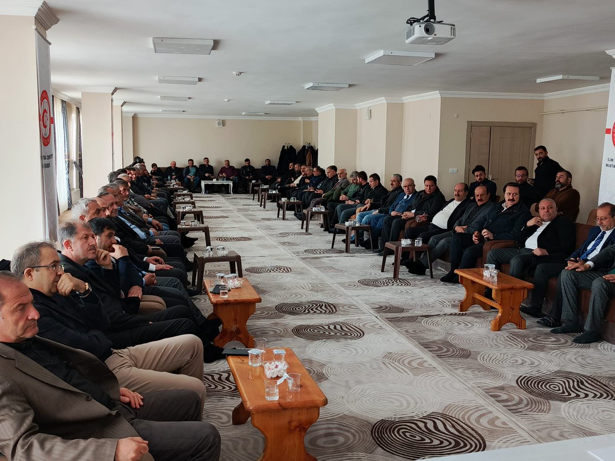 van_ilimyayma's tweet photo. İlim Yayma Cemiyeti Van Şubesi olarak 18. Olağan Genel Kurulumuzu gerçekleştirdik. Şube başkanımız Av. Zahir SOĞANDA güven tazeleyerek tekrar seçildi. Toplantımıza katılım sağlayanlara teşekkür eder, genel kurulumuzun hayırlara vesile olmasını temenni ederiz. https://t.co/f0lwgKxNVI