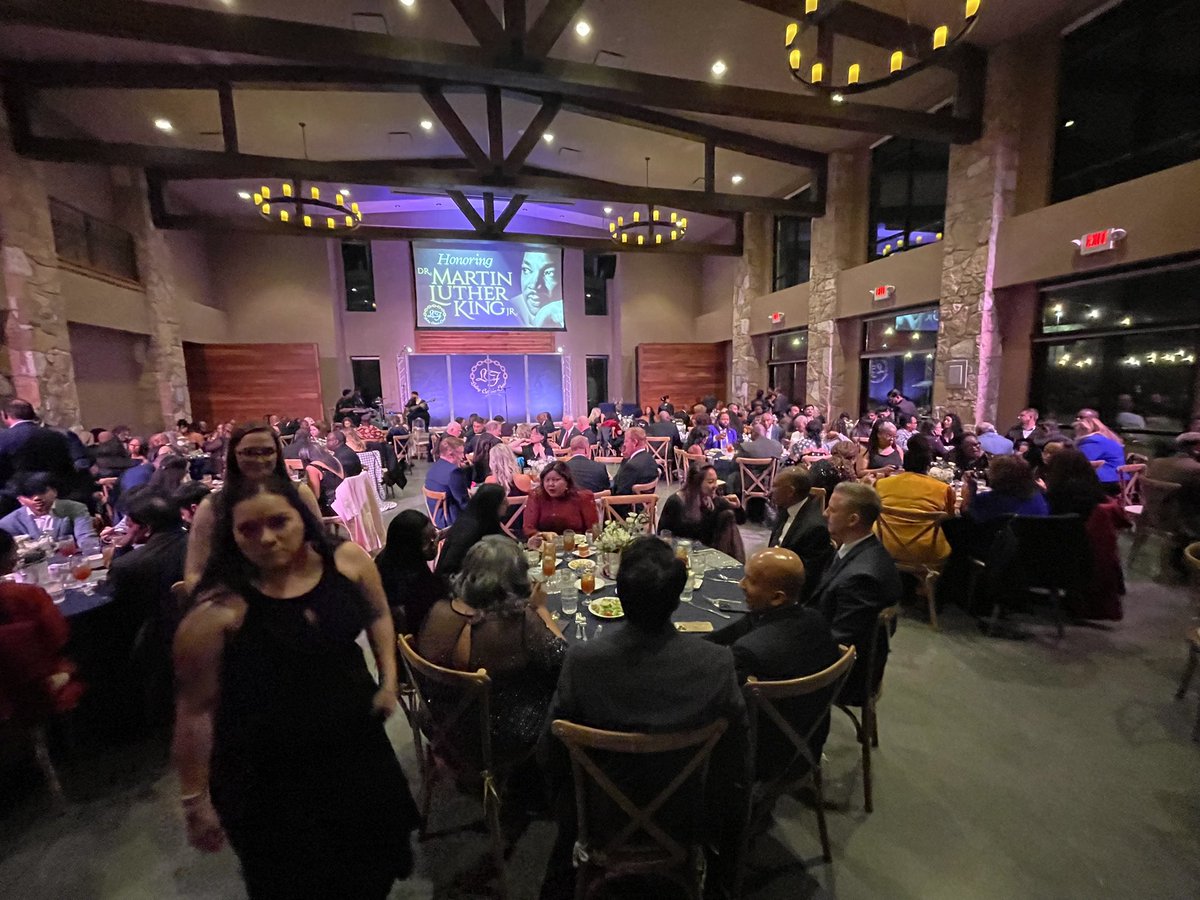 Senior Pastor Dono W. Pelham tweet media