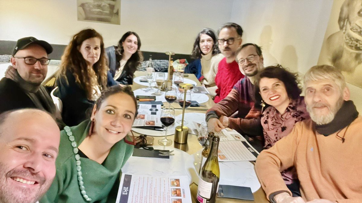 Segunda quedada de directoras y directores organizada por nuestro queridísimo @antdguez . Como en la anterior, nos quedamos con ganas de más. Nos vemos en la próxima 😜