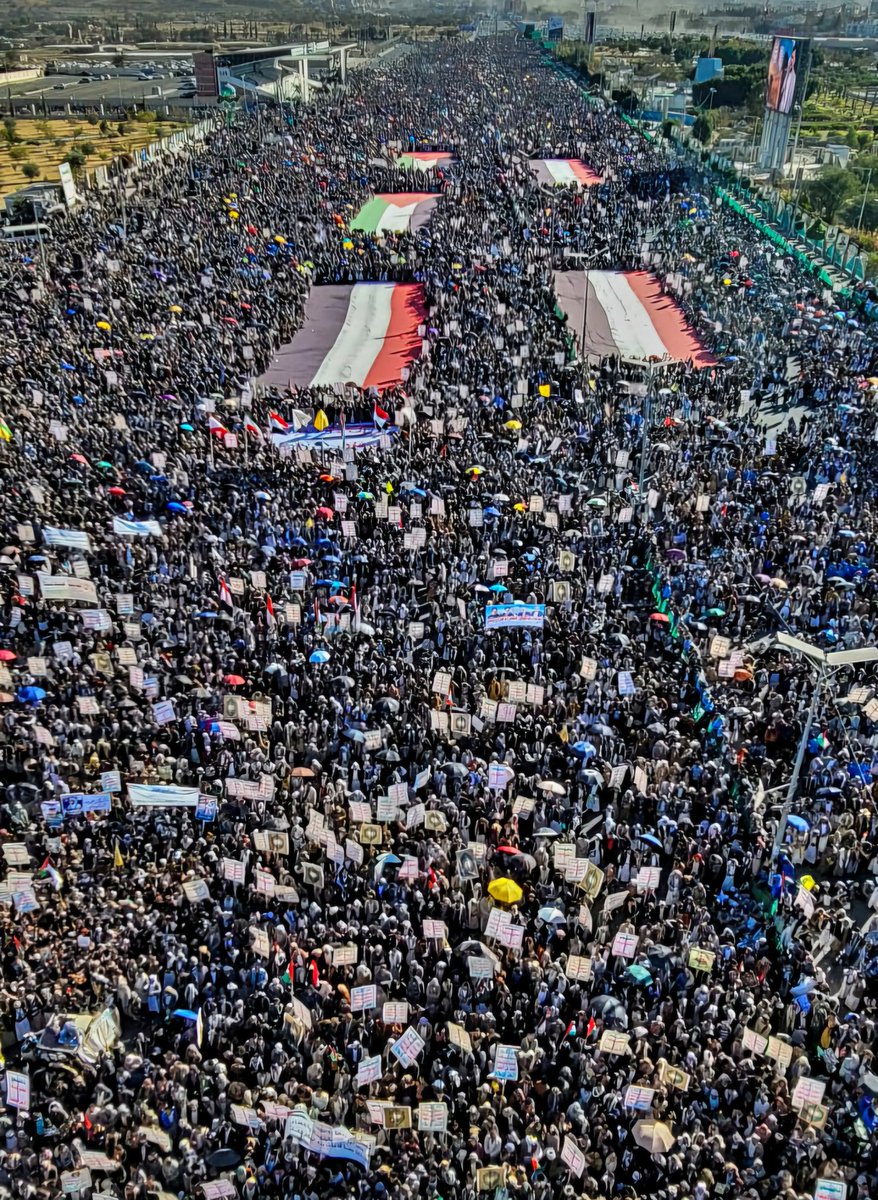 إعلموا جميعاً🔥
أن في اليمن رجال صدقوا
وفي السعودية رجال رقصوا