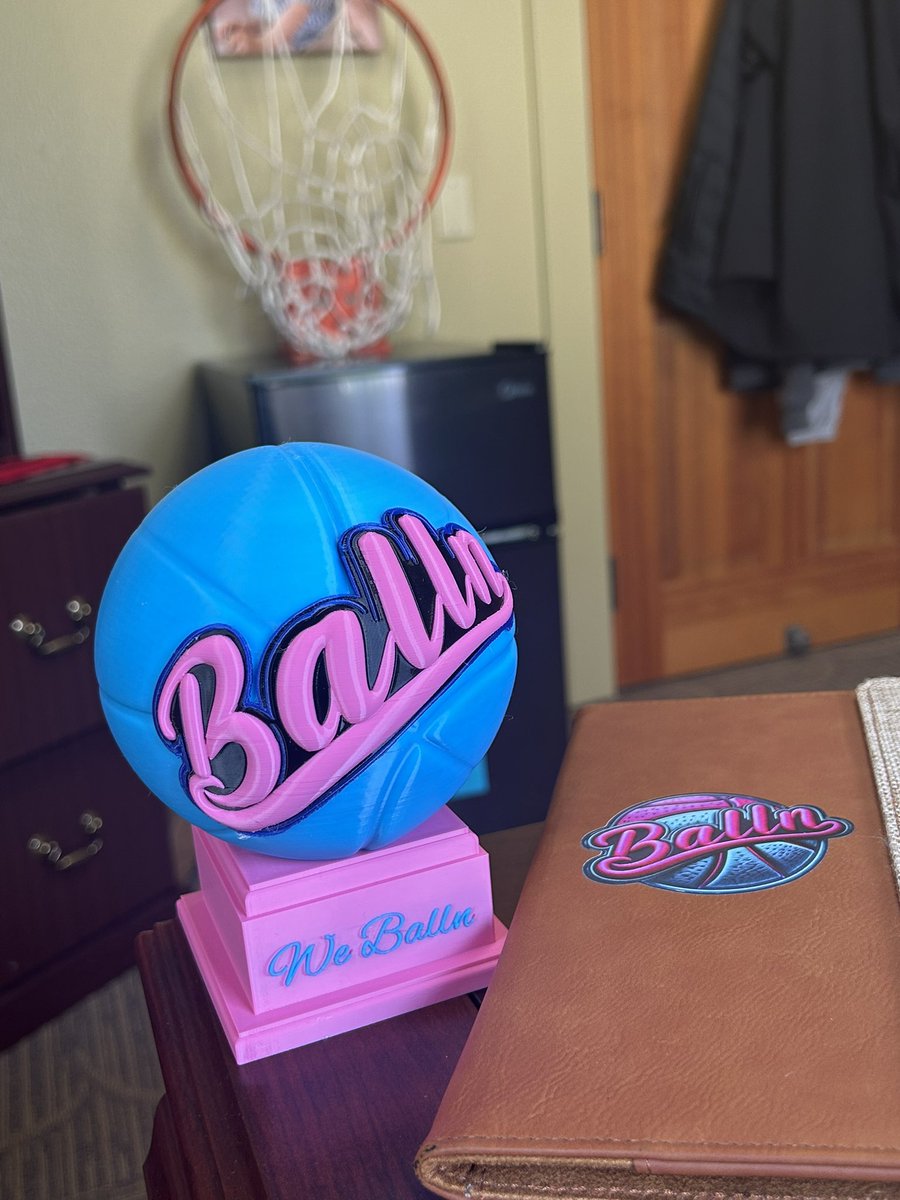 TheBallnChikn's tweet photo. The @NftBusts 3D Balln Ballz! 

Hit em up to pick one up!! https://t.co/No09S6BrLS