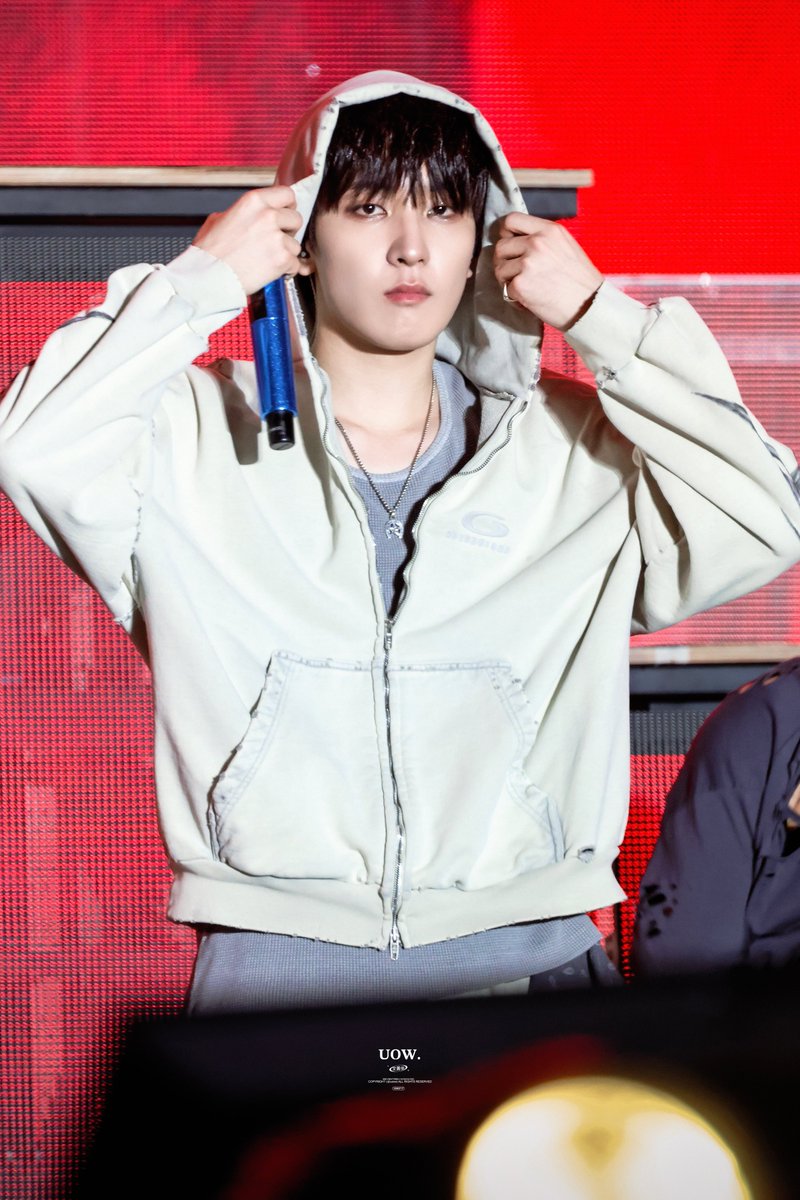 ur_only_won0717's tweet photo. 250118 [RIGHT HERE] WORLD TOUR (IN) BULACAN Day1 프리뷰 

왠지 귀엽게 보이는데🤔

#원우 #전원우 #WONWOO #ウォヌ
#세븐틴 #SEVENTEEN 
@pledis_17 https://t.co/m5wQ2k0L1I