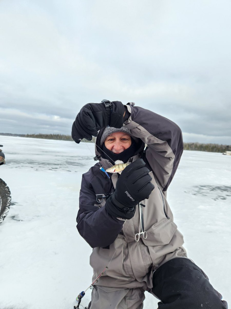 BoosterTim's tweet image. Regardless of the weather,,, ice fishing at its finest.. a little wind. Ok,, lots of wind and cold… shanty and Mr Heater to stay warm.. #icefishing #IonAuger #michiganwaters #icearmour #northland