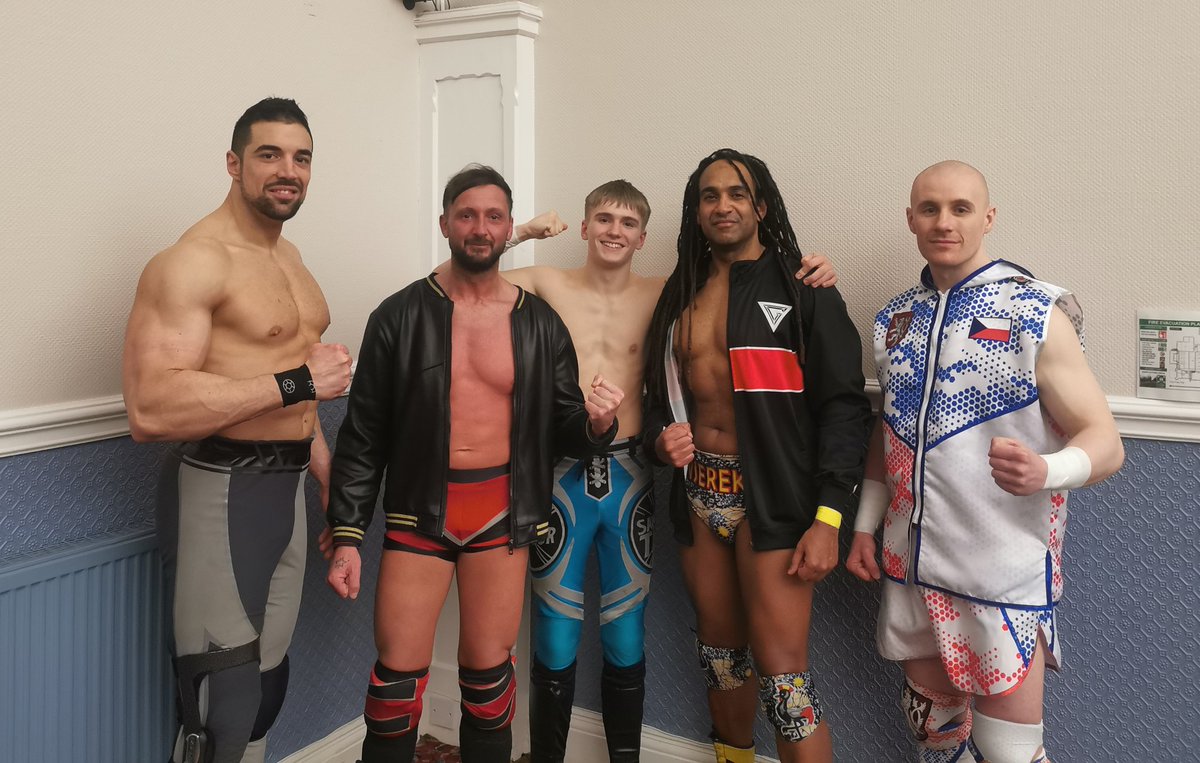 WesleyNsereko's tweet photo. 🤼 𝐒𝐔𝐏𝐄𝐑 𝐒𝐓. 𝐇𝐄𝐋𝐄𝐍𝐒! 🤼
A SOLDOUT, LOUD at St Helens Town Hall!
Megaslam 2025 Live and Loaded Tour is on fire right now! 🔥
Thank You St Helens 🔥
#Megaslam #Gladiators #StHelens #prowrestling https://t.co/l2vMAKjZBh
