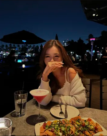 Shirley Sin (@libbykatewaters) on Twitter photo 