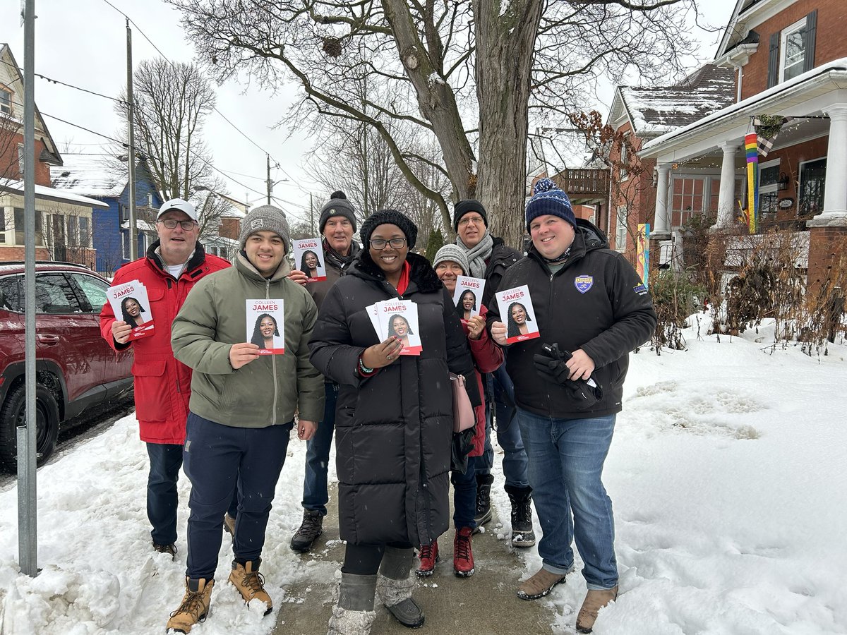 The snow won’t stop us from knocking on doors and talking to neighbours in Kitchener Centre for the fabulous <a href="/ColleenjamesKC/">Colleen James</a>. ❄️

Colleen will make an incredible <a href="/OntLiberal/">Ontario Liberal Party | Parti Libéral de l'Ontario</a> MPP! ❤️