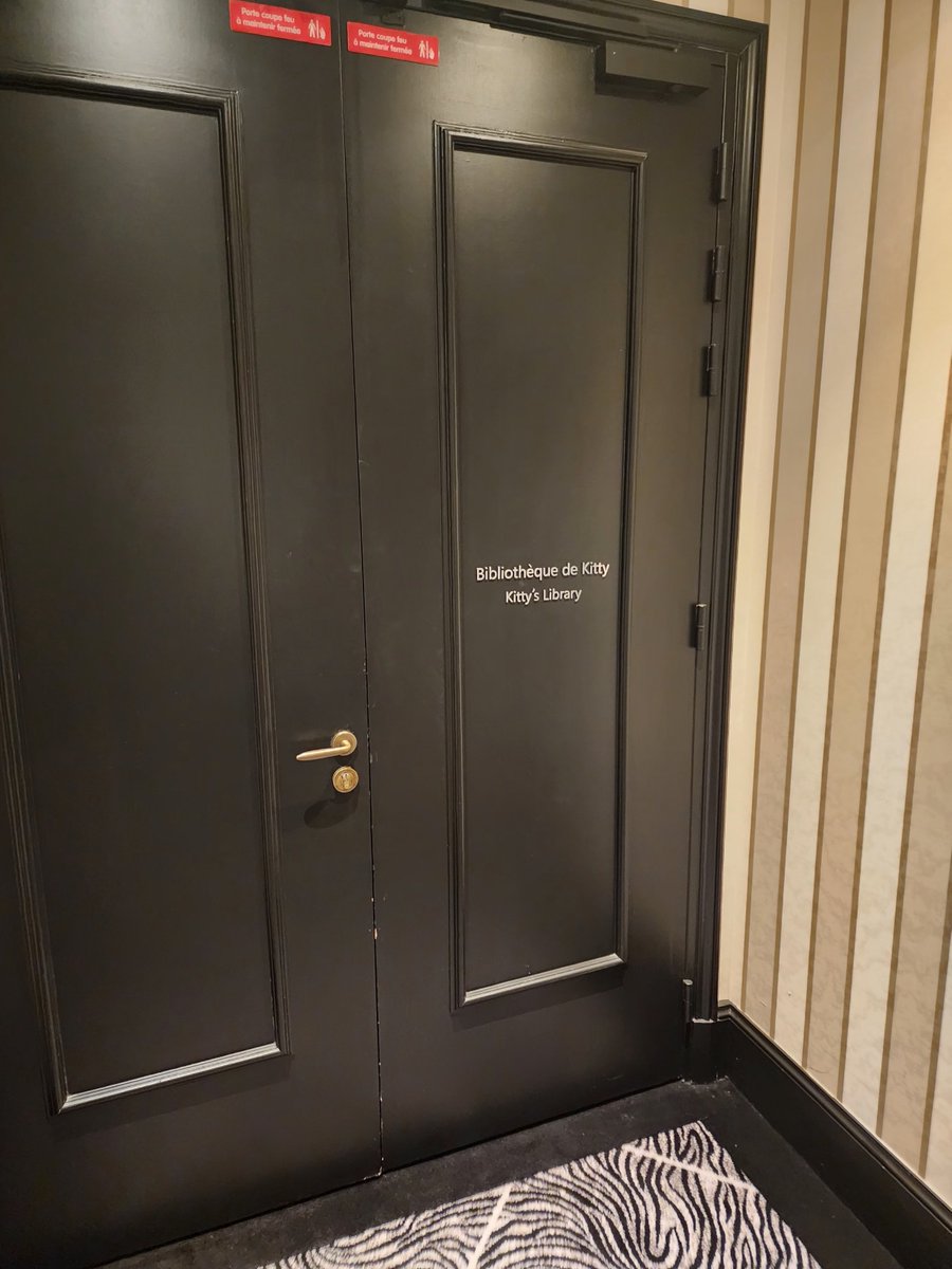 crowbaradvocate's tweet photo. And yet not a single scratch on this door https://t.co/M9hzw2kvZ4