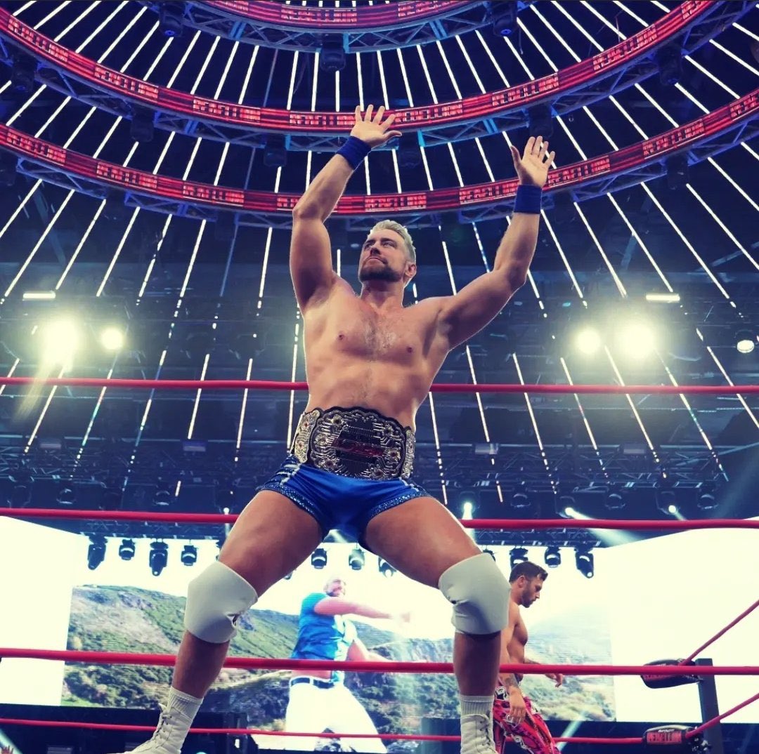 Wave your hands from side to side to see .<a href="/joehendry/">Joe Hendry</a> in .<a href="/WWEgames/">#WWE2K25</a> #WWE2K25