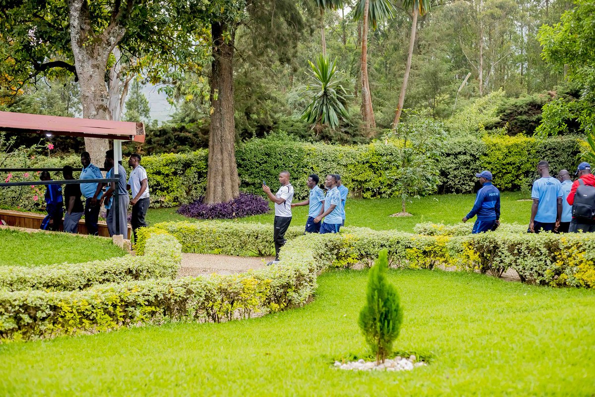 Uyu munsi hakinwe imikino y'umunsi wa mbere w'igikombe cy'Intwari yabereye ku Mulindi w'Intwari, abayitabiriye babashije no gusura Ingoro Ndangamateka y’ Urugamba rwo kubohora Igihugu iherereye  ku Mulindi w’ Intwali mu Karere ka Gicumbi, ndetse banaryoherwa no gusura Gicumbi