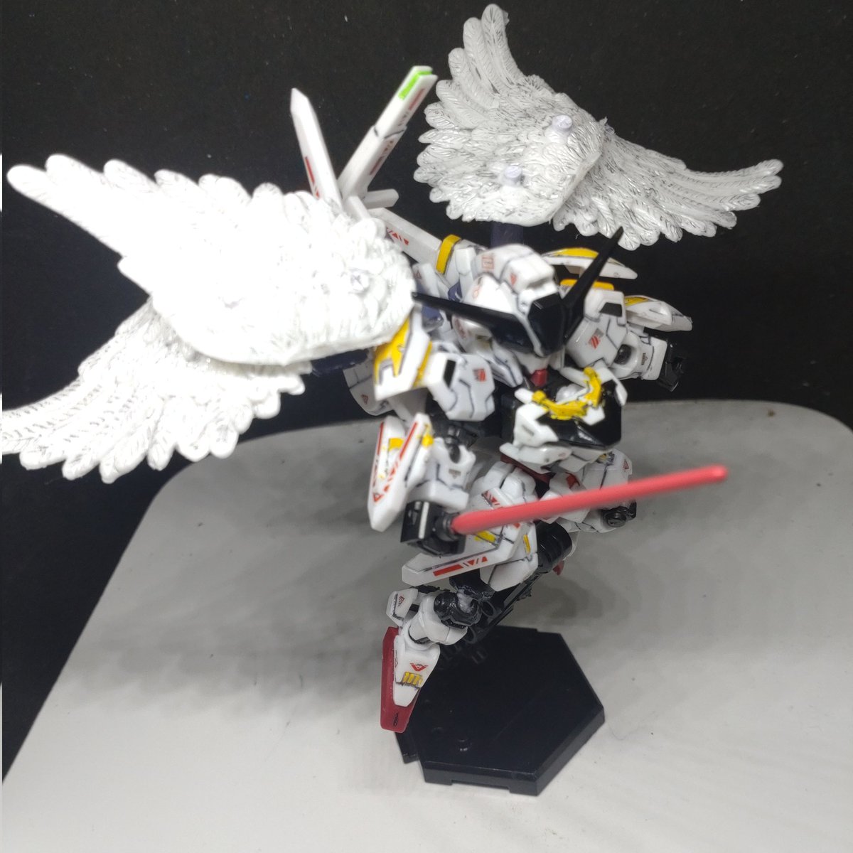 TadaUeda56's tweet image. ＃ガンダム
＃彗星の魔女
＃モビリティジョイント
ガンダムキャリバーン・ワルキューレ　ビームサーベル抜刀