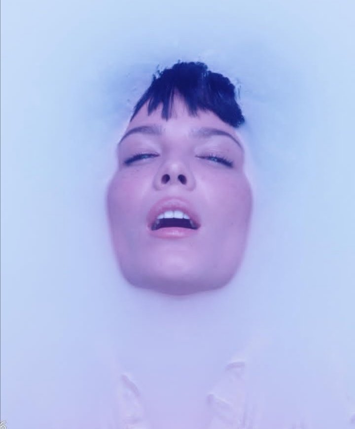 AxelRod2006's tweet image. New photos of Halsey for the "Manic World Tour" ๐ฅน