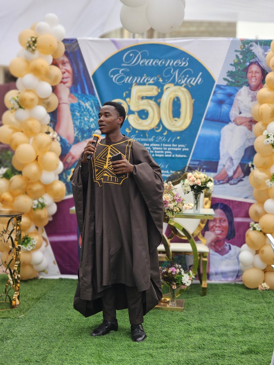 AdjeteyReginald's tweet photo. Reminder!❤️❤️❤️

In all you do this year, remember to celebrate both small and big victories.

#McReginald #EventMc #InternationalMc #ReminderFor2025 #Celebration #love https://t.co/zfBO2MWdLk