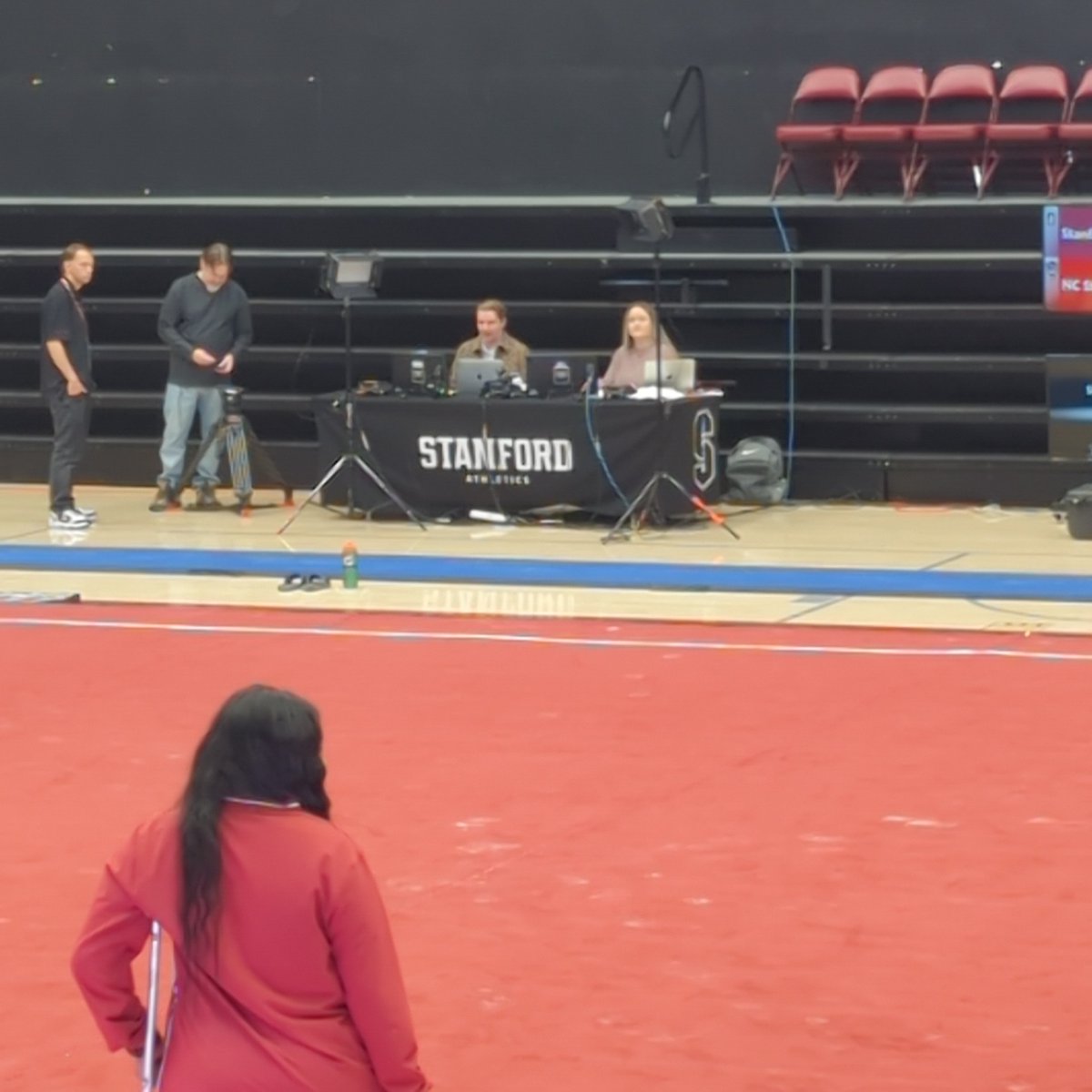 PressHandstand's tweet image. Hi @caseymagnesium!