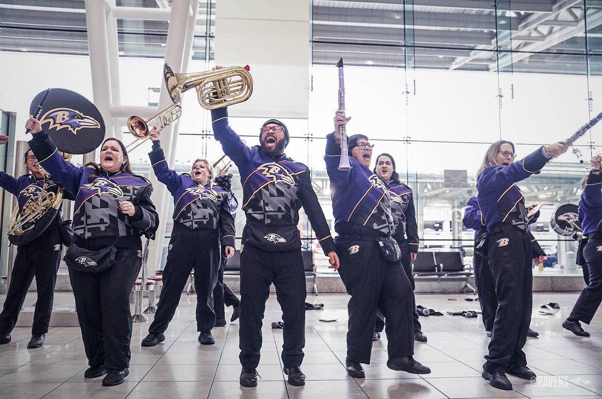 We brought some excitement to BWI today as members of the #RavensFlock head to Buffalo for tomorrow’s game! 💜