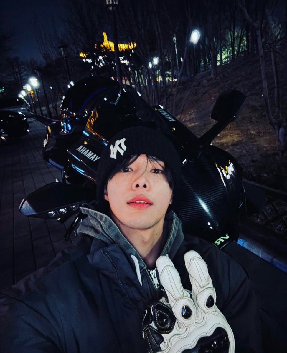 jianyu_91's tweet photo. wieczorna przejazdzka😎🏍️🔥 https://t.co/j54iqJB0Q3