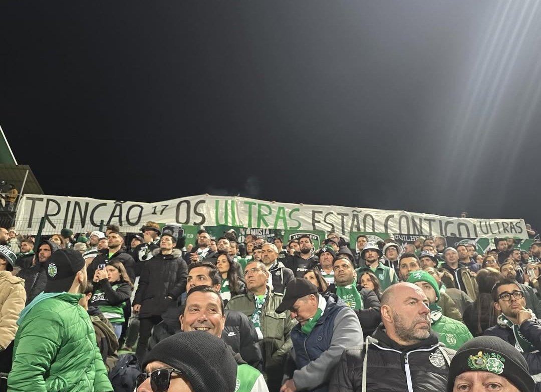 Ao minuto 17 houve tarja para Trincão 💚