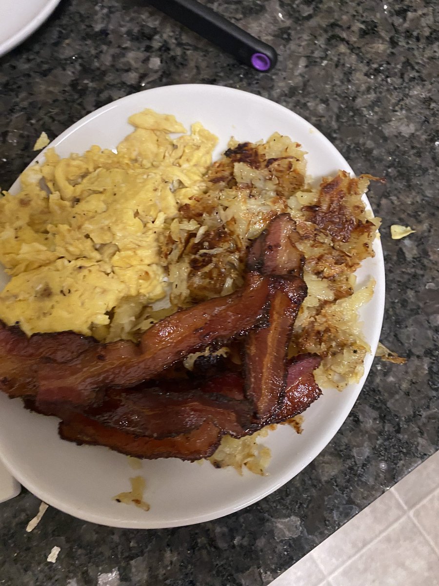 patrickog338's tweet image. Breakfast for dinner