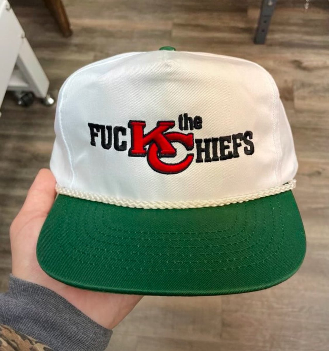 shirtsthtgohard's tweet image. 