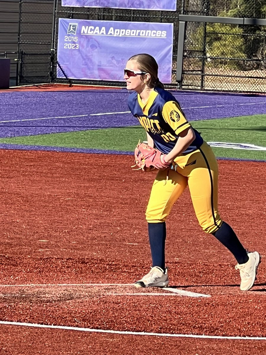 Last camp of the winter! Had a great time at Central Arkansas. Thank you to the coaches for the feedback! GO BEARS! <a href="/UCASoftball/">UCA Softball</a> <a href="/coachjrtorres/">Coach Junior Torres</a> <a href="/coachjrtorres/">Coach Junior Torres</a> <a href="/CoachJenParsons/">Jenny Parsons</a> <a href="/hollystew27/">Holly Stewart</a> <a href="/jenna_smart/">Jenna Brooks</a>