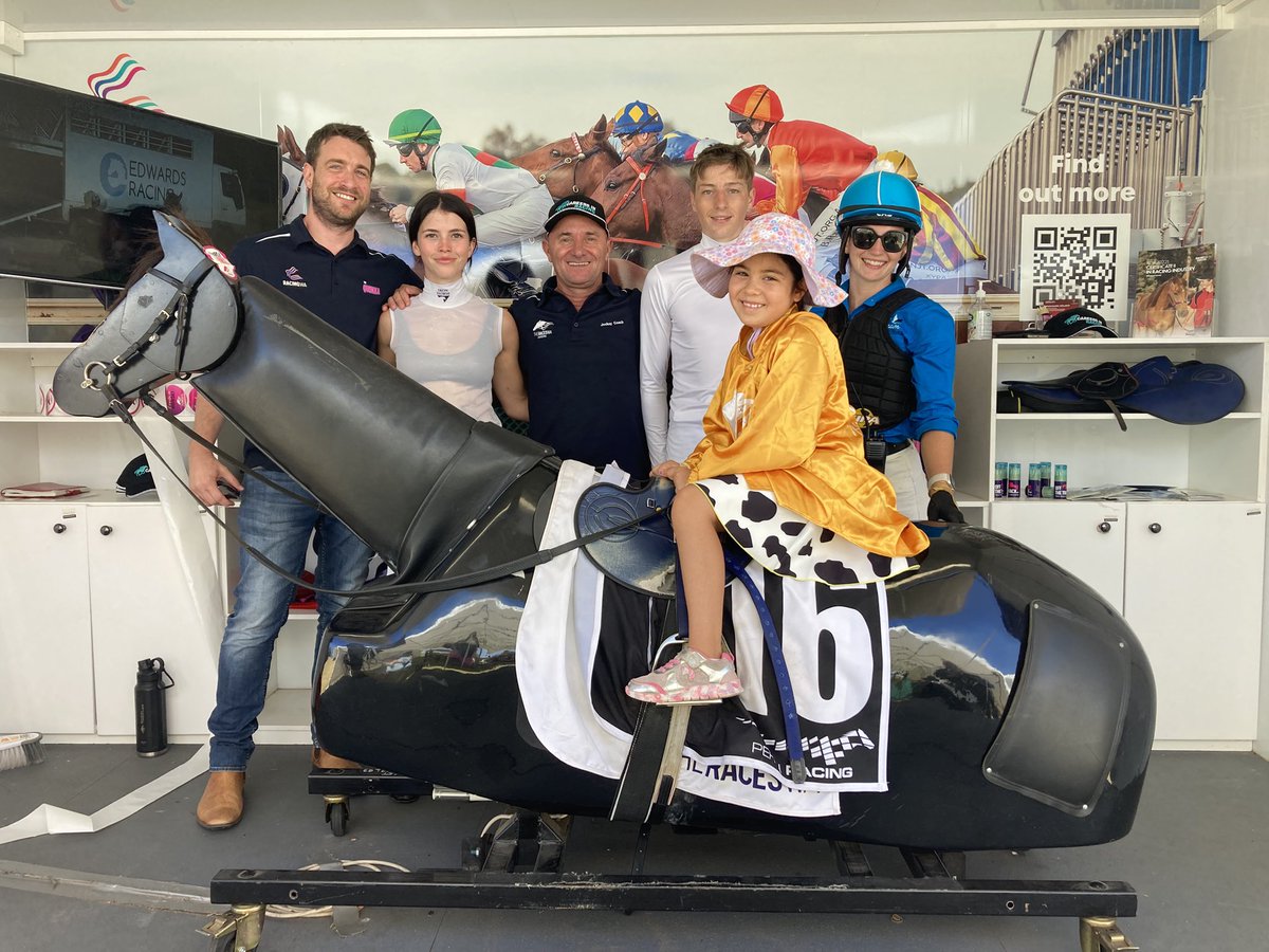 #CareersinRacing 
#DoitforDolly 
Family day @Esperanceturfclub
Great volunteers, Great sponsors 
<a href="/RacingWA_/">Racing WA</a>