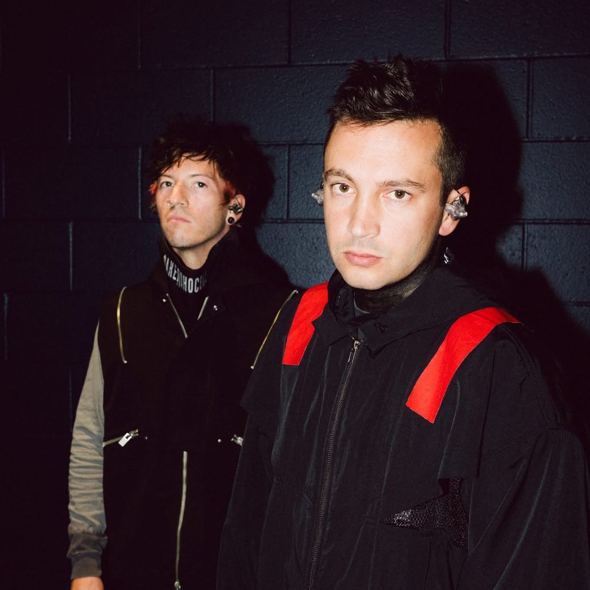 softestbandito's tweet image. an archive thread of most iconic @twentyonepilots tiktoks for you to save 🌟