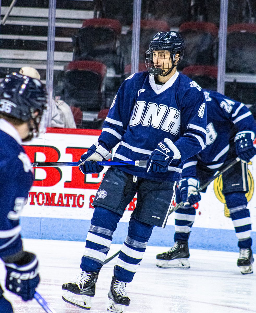 UNH Men's Hockey tweet media