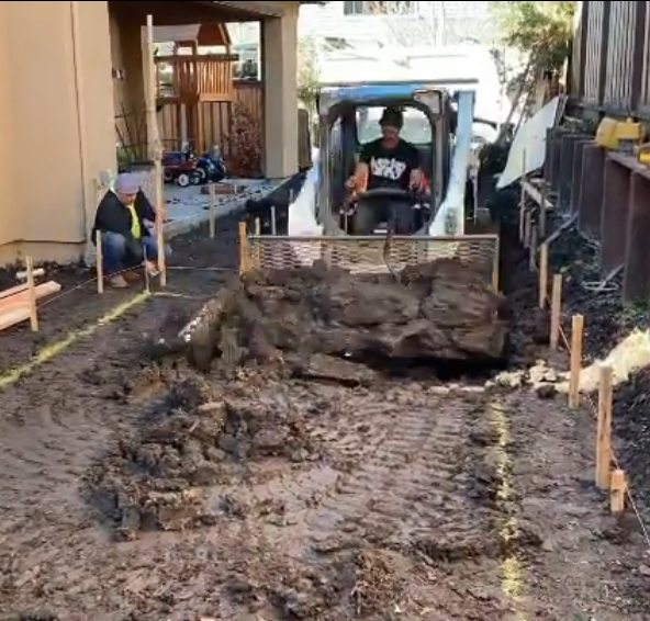 SFBayExcavation's tweet image. Click the link to check out the video of this small pool we are digging with a t595 #bobcat skidsteer. #cooltools #poolinstall #BayAreapoolinstallation bit.ly/3KrBX8x