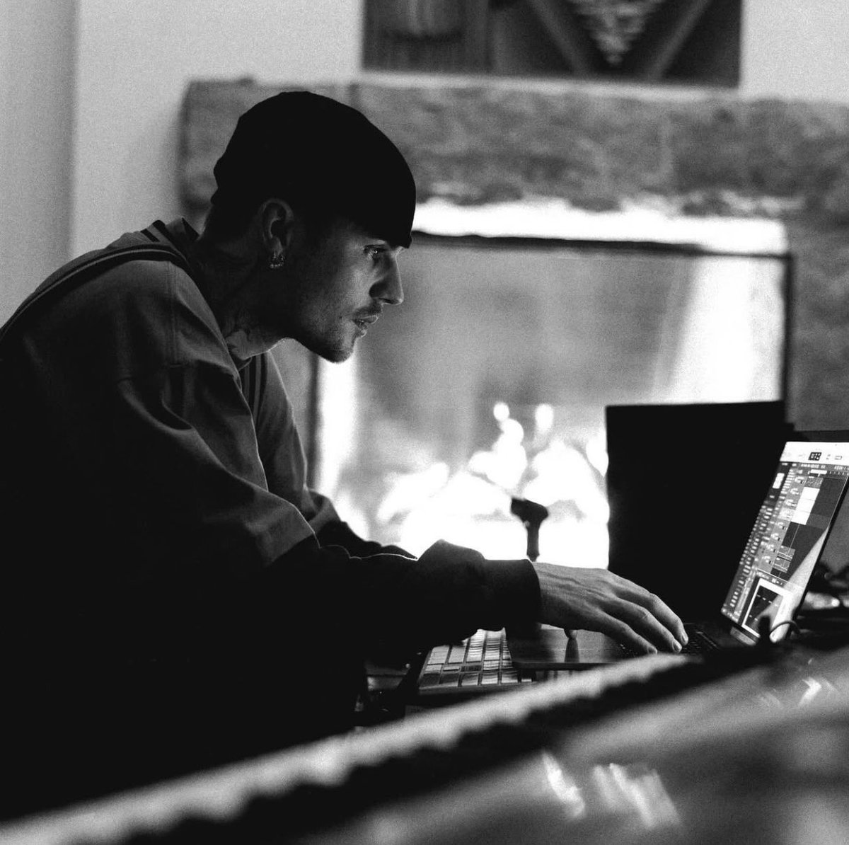 HE’S COMINGGGGGGGGGGG