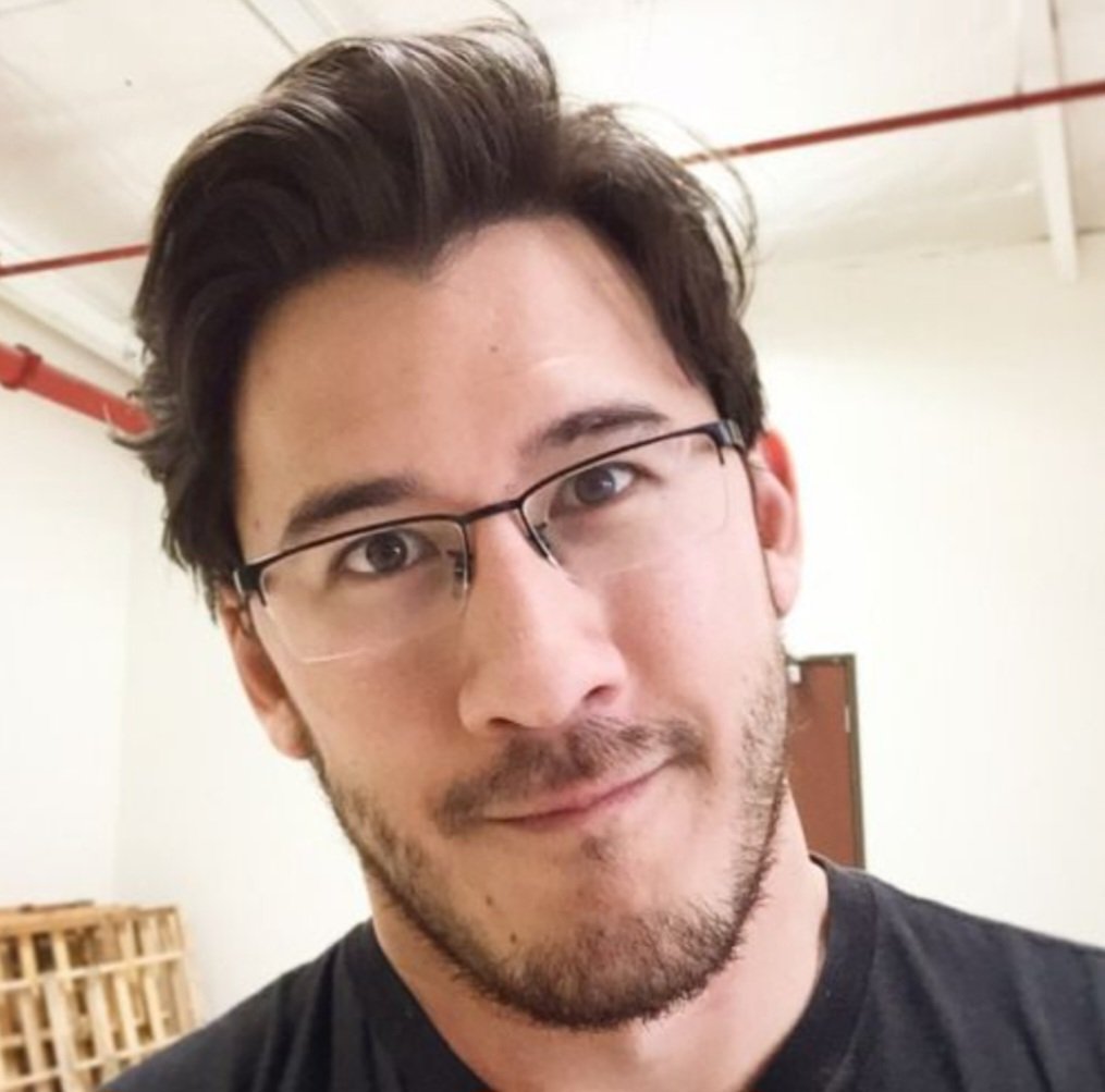 Raffa_taff's tweet image. You look....                        different