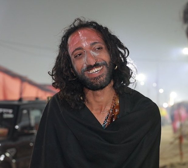 ये जिंदगी दोबारा नही मिलेगा इसे 
सही दिशा में लगाइए  !

 जब देश दुनिया से मोह भंग हो जाए जीने की इच्छा छोड़ चुके हो तो अध्यात्म की ओर दौड़े आइये  जिसका कोई नही उसका महादेव !!

#हर_हर_महादेव
