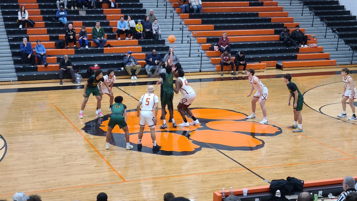 Waubonsie Valley 53, Normal 44

at Wheaton-Warrenville South 

Waubonsie Valley:
Tyreek Coleman 16
Moses Wilson 15
Josh Tinney 14

Normal:
Kobe Walker 21
Jarrel Brown 8

<a href="/michaelsobrien/">Michael O'Brien</a>