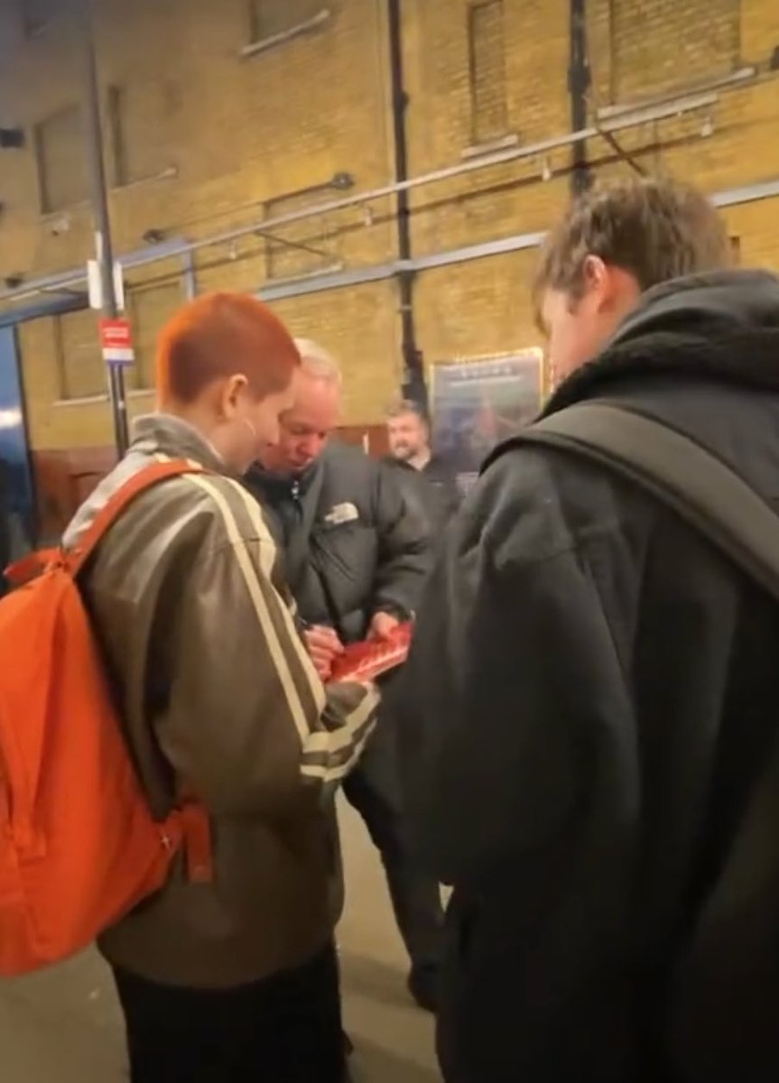 quinn 🍐 tweet media